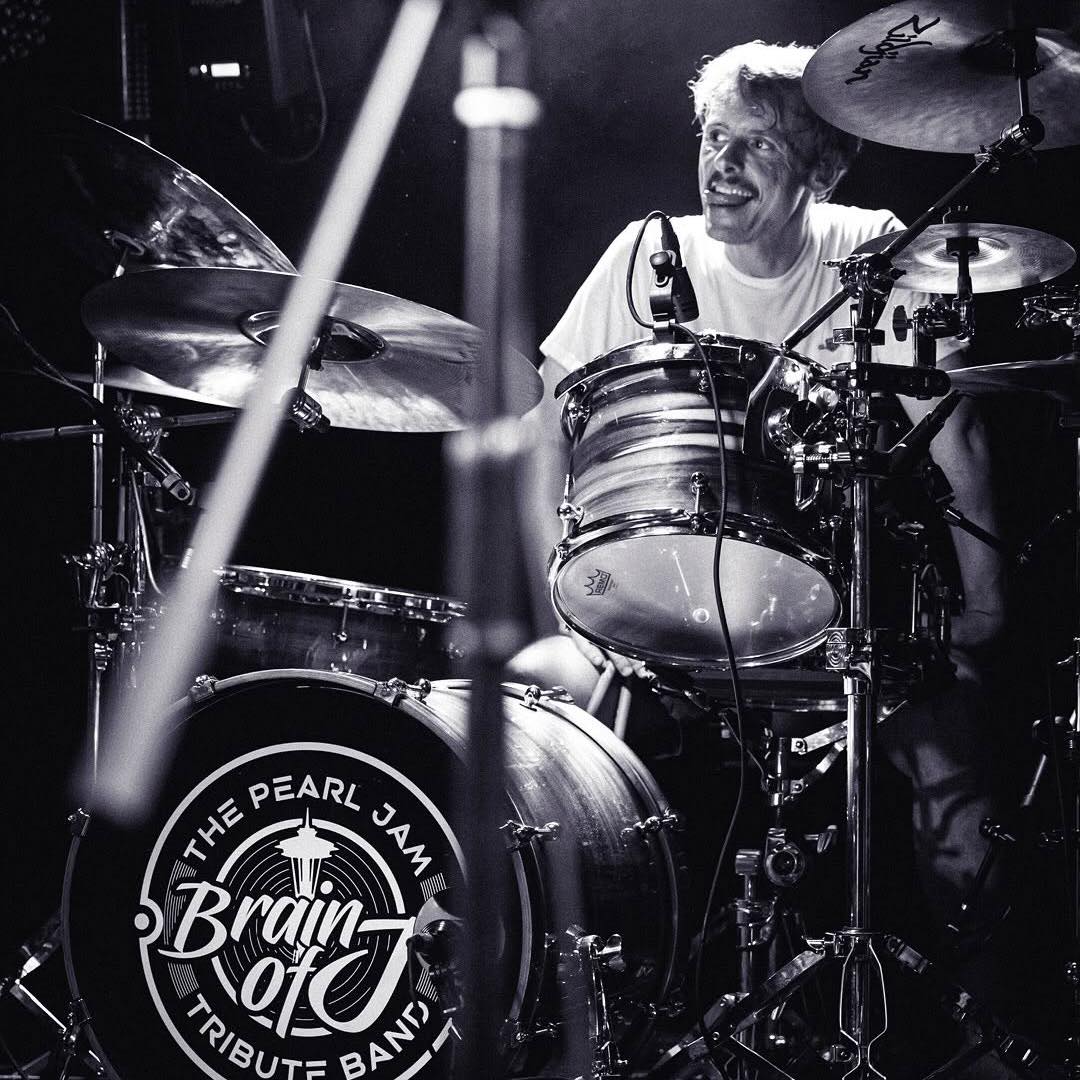 Raf, founder of AdsForBands and drummer of Brain of J